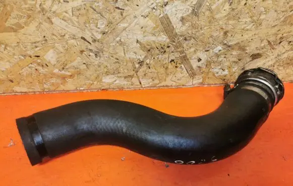 Toyota Corolla Verso AR10 Intercooler hose/pipe 060921