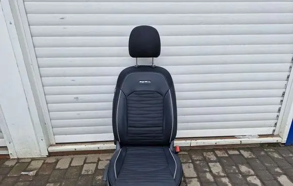 KIA Pro Cee'd III Front passenger seat 