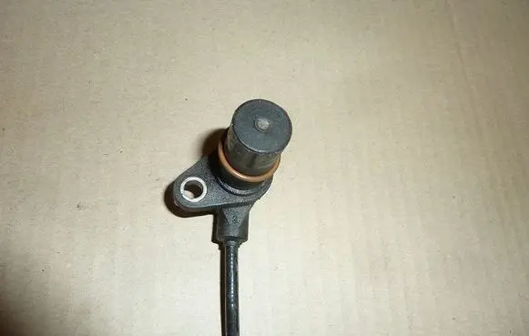 Honda Civic XI Crankshaft position sensor 0281002717
