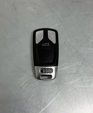 Audi Q7 4M Ignition key/card 4M0959754T