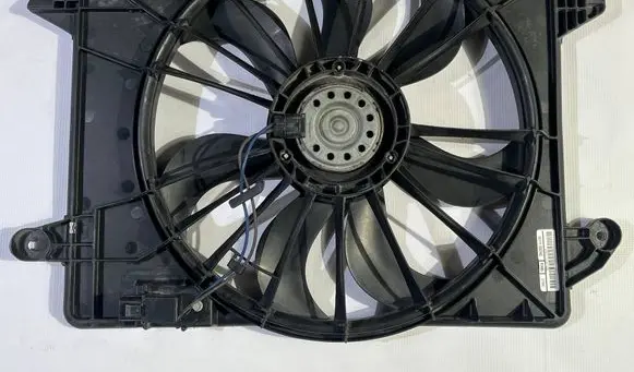 Dodge Challenger Electric radiator cooling fan 55111282AC