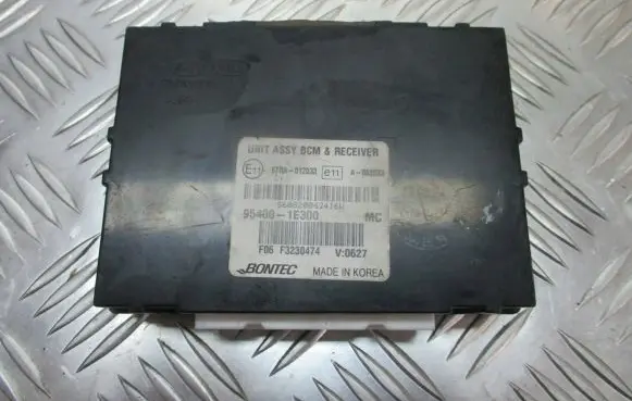 Hyundai Accent Fuse box set 95400-1E300