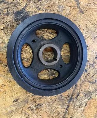 Toyota Avensis T250 Crankshaft pulley 134080R011