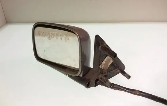 Volkswagen Jetta II Manual wing mirror 