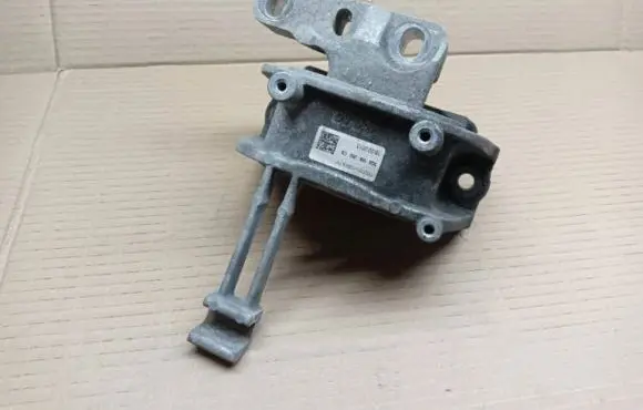 Audi A3 S3 8V Engine mount bracket 5Q0199262CS 18022013 XXXZFH13B