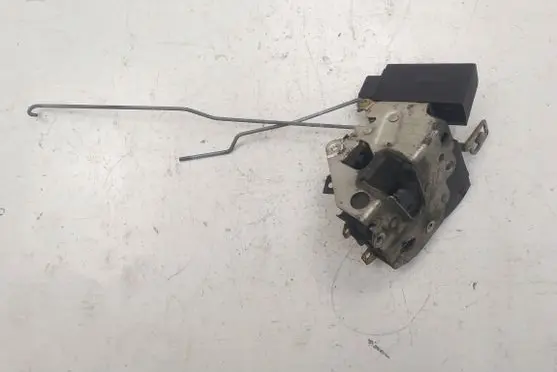 BMW 3 E36 Front door lock
