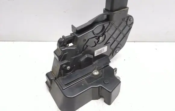Volvo XC60 Rear door lock 30799318