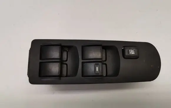 Mitsubishi Colt Electric window control switch MR587941