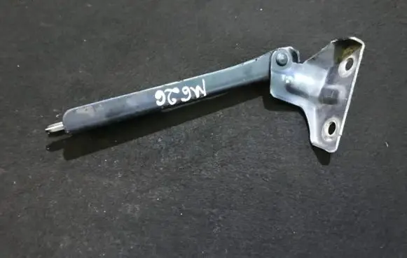 Mazda 626 Engine bonnet/hood hinges