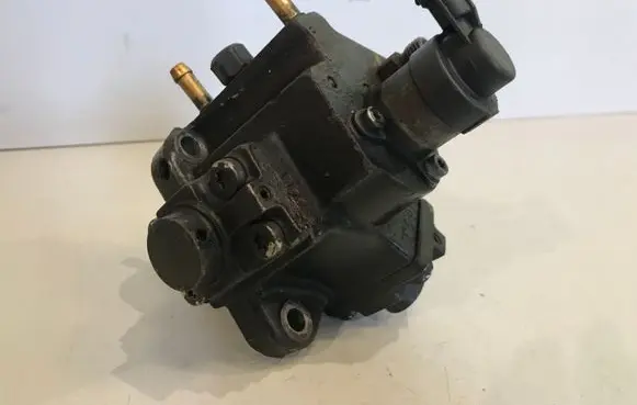 Chevrolet Cruze Fuel injection high pressure pump 96859151 0445010180