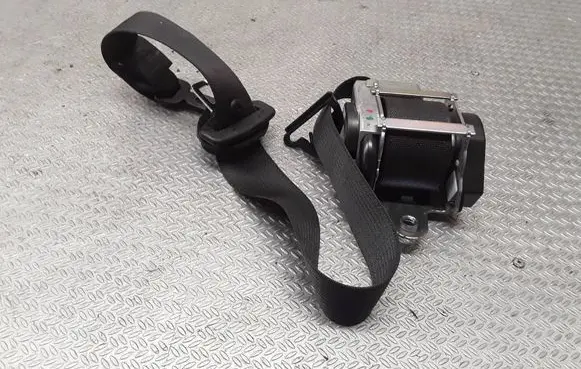 Opel Astra J Front seatbelt 617023500 009R000