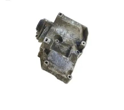 Volkswagen PASSAT B5 A/C compressor mount bracket 038260885B
