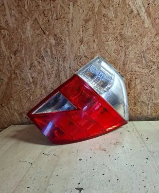 Honda FR-V Rear/tail lights E110927