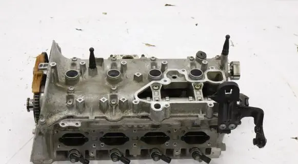 Volkswagen Golf VII Engine head 06L403DE