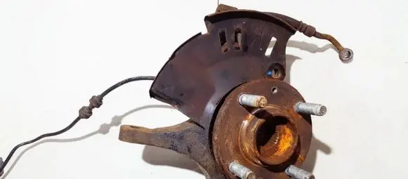 Hyundai i20 (PB PBT) Front wheel hub