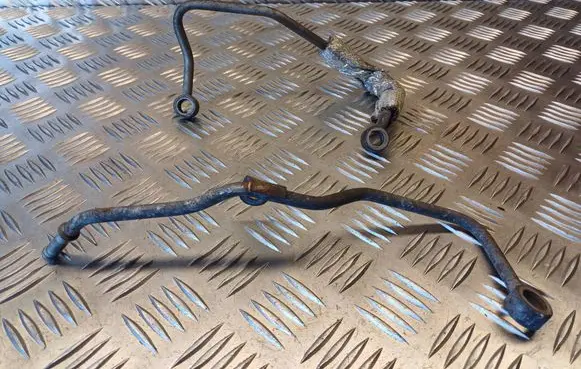 Coolant pipe/hose