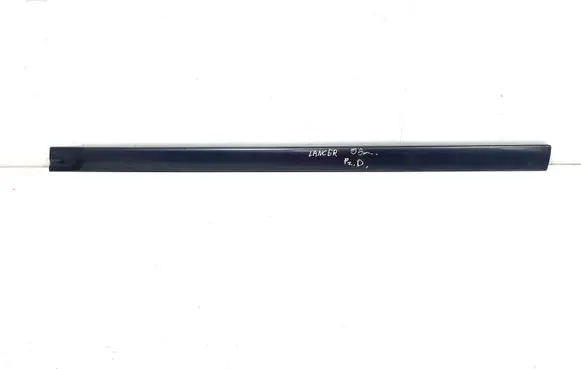 Mitsubishi Lancer Front door trim (molding) MN190106ZZ MN19010312