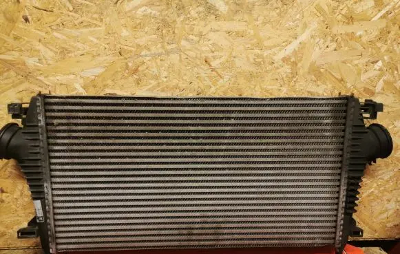 Opel Insignia A Intercooler radiator 13241751