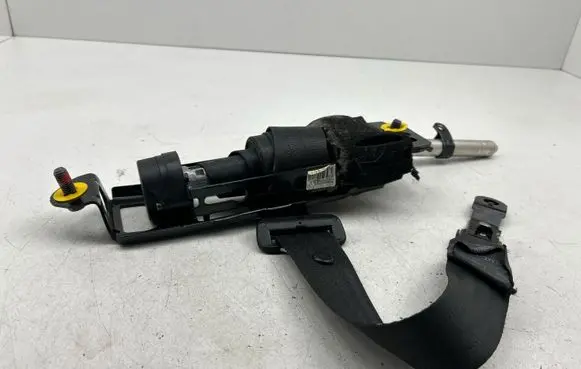 Volvo V50 Front seatbelt 6090888R0B