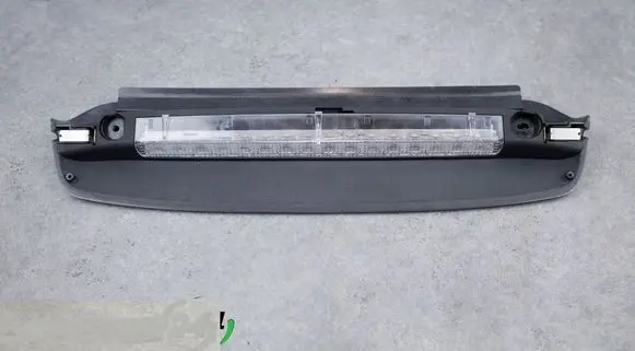 Citroen C6 Third/center stoplight