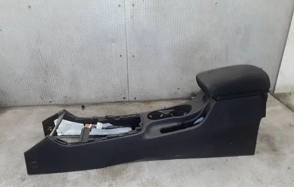 Hyundai i30 Armrest 