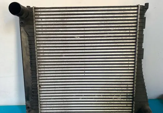 Land Rover Discovery 4 - LR4 Intercooler radiator AH329L440AB LR015603