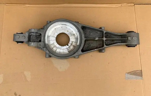 Maserati Levante Rear control arm 670037295