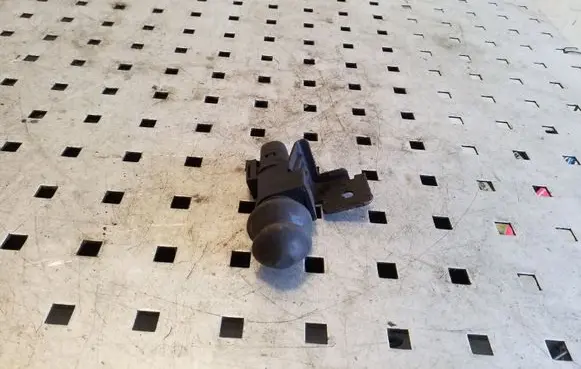 Nissan Qashqai Front door sensor 