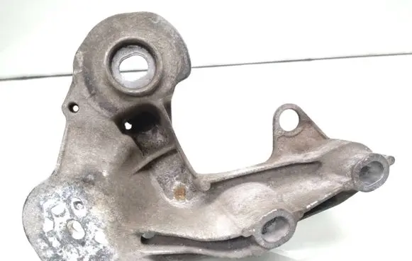 Audi A6 S6 C6 4F Engine mounting bracket 4F0199351AG