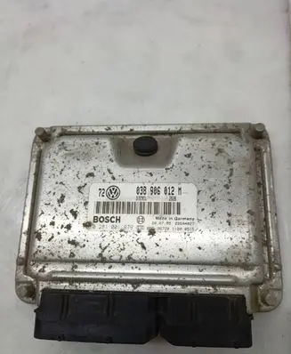 Volkswagen Golf IV Engine control unit/module 038906012M 0281001979 28SA4027