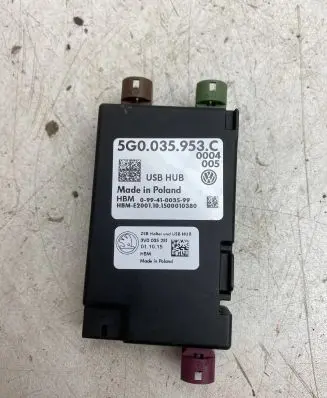 Skoda Superb B8 (3V) USB control unit 5G0035953C 3V0035251