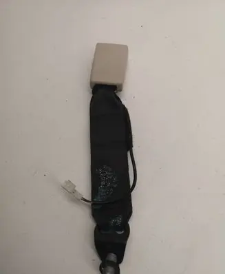 BMW 7 G11 G12 Rear seatbelt buckle 743593102