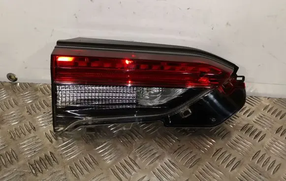 Toyota RAV 4 (XA50) Tailgate rear/tail lights 8159042050