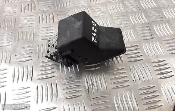 Peugeot 3008 I Other relay 9658508980 8241005