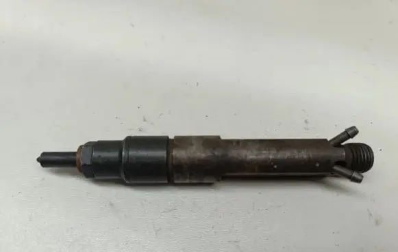Fuel injector