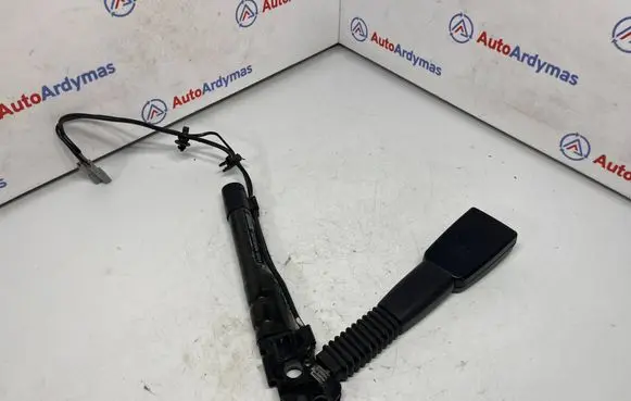 BMW 1 E81 E87 Front seatbelt buckle 7213563 72117213563 9119541