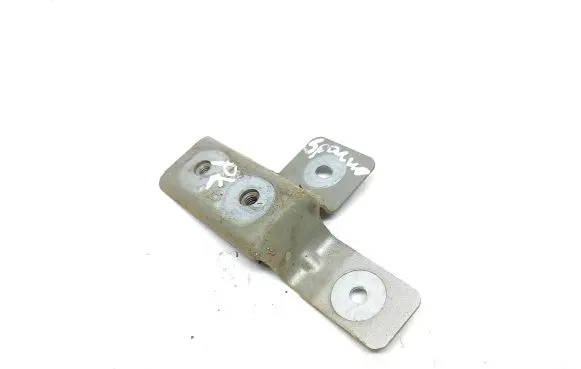 Renault Captur Fender mounting bracket