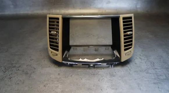 Infiniti FX Dash center air vent grill P10421 687501CA0A