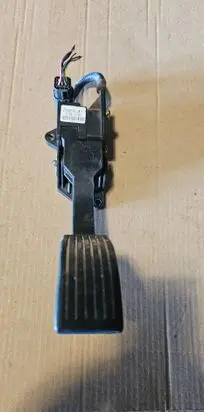 Hyundai Santa Fe Accelerator throttle pedal 3272626020
