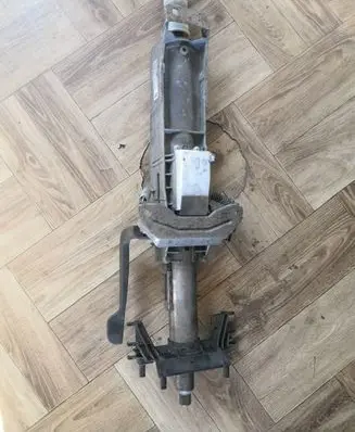 BMW 1 F20 F21 Steering wheel axle 6858561 743036 13011001137
