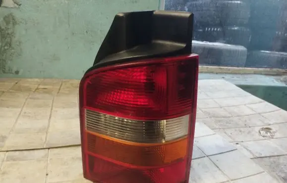 Volkswagen Transporter - Caravelle T5 Rear/tail lights 7H0945258A