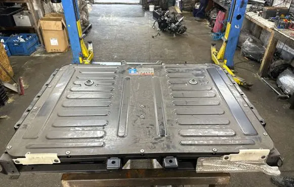 Ford Kuga III Hybrid / electric car battery LX6810B759MJ CX462