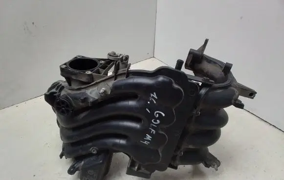 Volkswagen Golf IV Intake manifold 06A133205e
