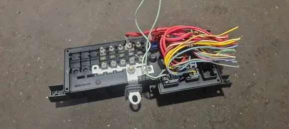 Volvo V70 Fuse module 8678449 518826011