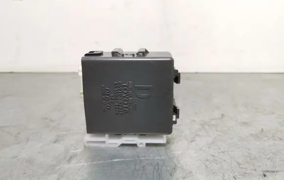Toyota RAV 4 (XA40) Other control units/modules 0515004420 8597042020