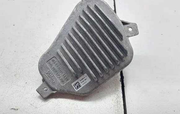 BMW X1 F48 F49 LED ballast control module 90068144 52643827