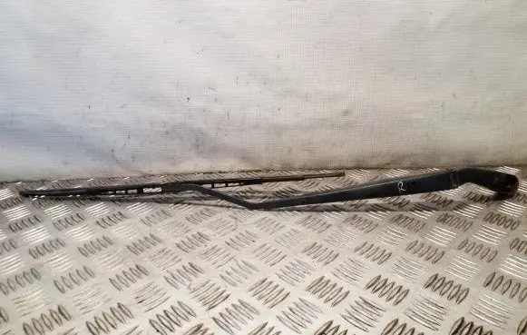 Hyundai Terracan Front wiper blade arm