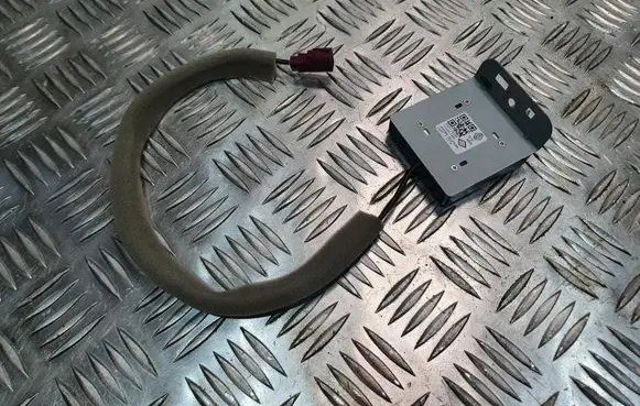 Renault Captur II Aerial GPS antenna 282120588R
