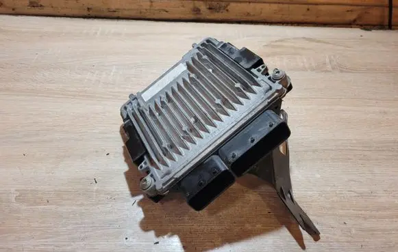 Mercedes-Benz E W212 Engine control unit/module A6429002900