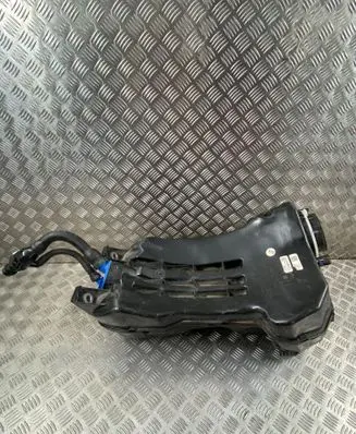 Audi Q7 4M AdBlue liquid reservoir 4M0131878CL 4M0131969P